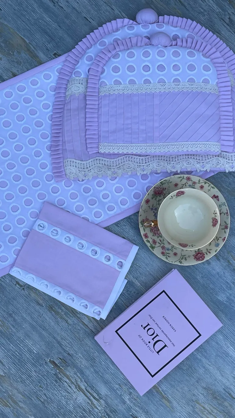 Blushing Circles Napkin (single piece)