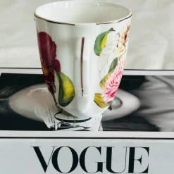 Crimson Petal Charm (single mug)