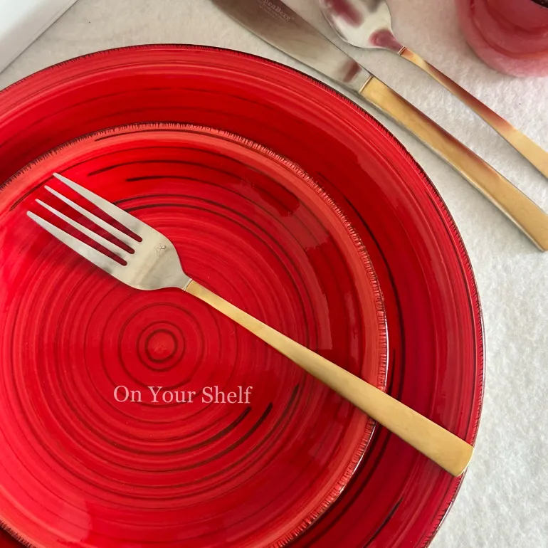 Crimson Swirl Harmony Breakfast Set (16 Piece Set)