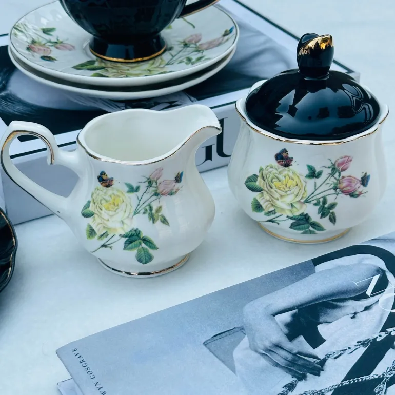 English Rose Garden - Midnight Rose Charm (24 piece tea set)