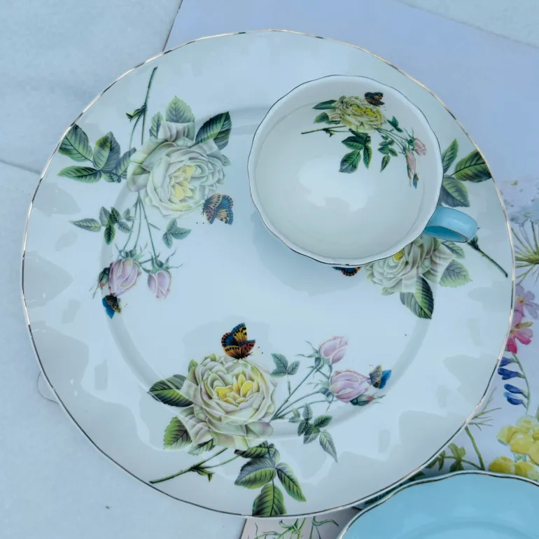 English Rose Garden - Whispers Of Eden (24 piece tea set)