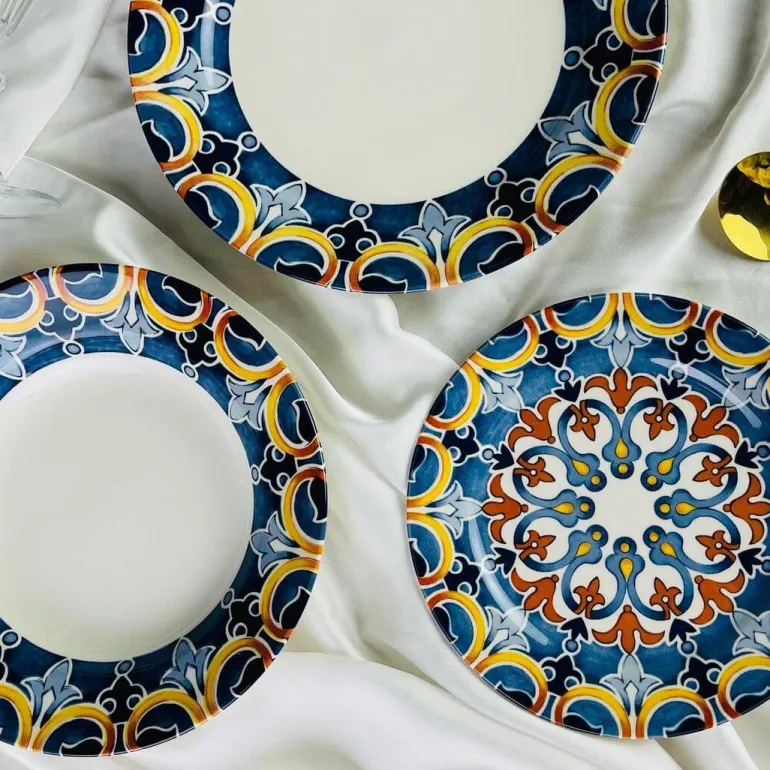 Fleur Seamless 30 Piece Plate Set