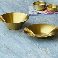 Golden Majesty Serving Bowl