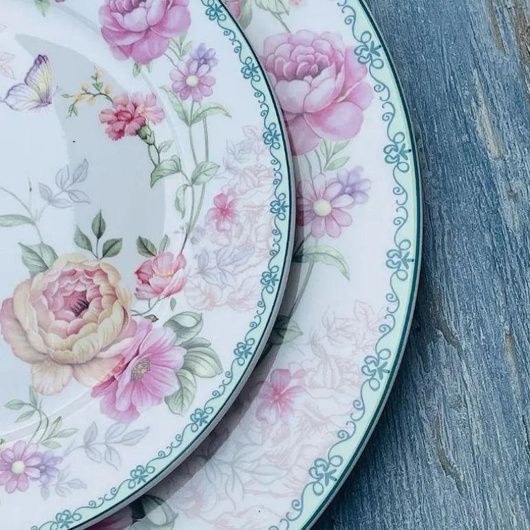 Humming Bird Love II (18 Piece Plate Set & Bowls)