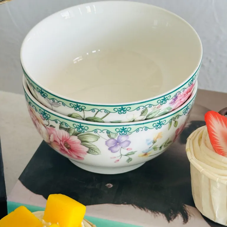 Humming Bird Love II (18 Piece Plate Set & Bowls)