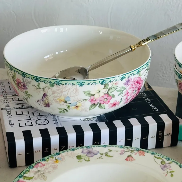 Humming Bird Love II (18 Piece Plate Set & Bowls)