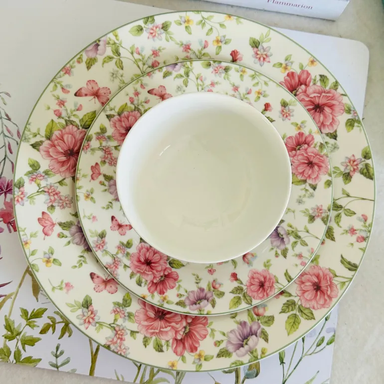 18 Piece Plate Set Floral Gardens