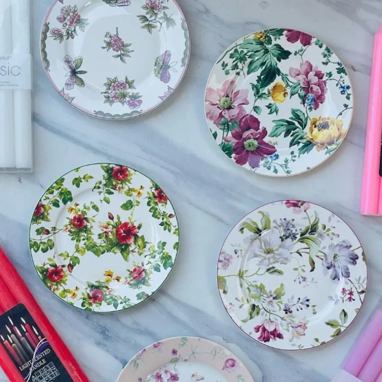18 Piece Plate Set Wild Roses