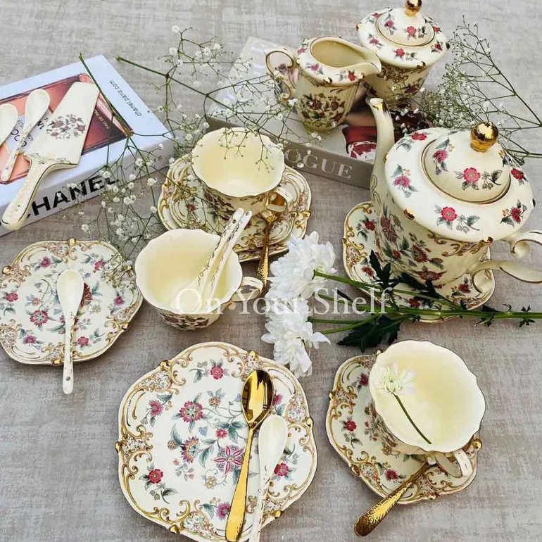 31 Piece Tea Set Beige & Red