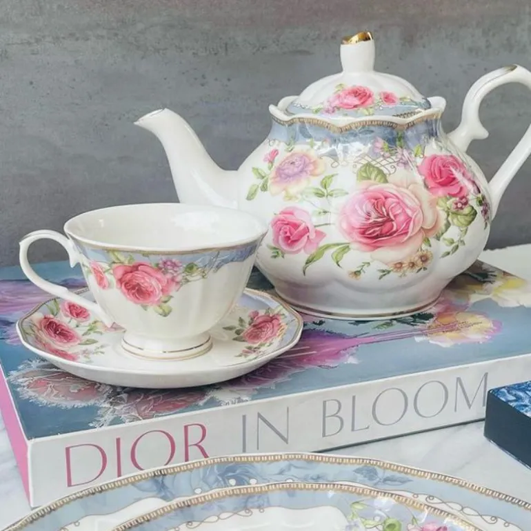 24 Piece Tea Set English Roses
