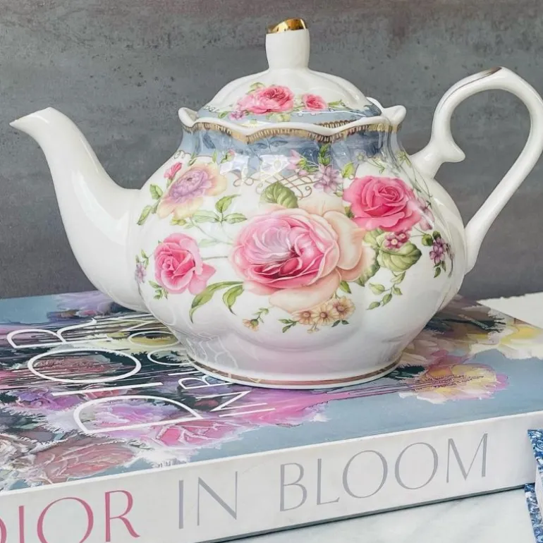 24 Piece Tea Set English Roses