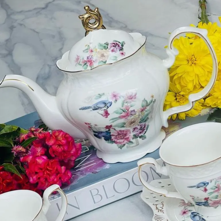 24 Piece Tea Set Summer Blue Bird Garden