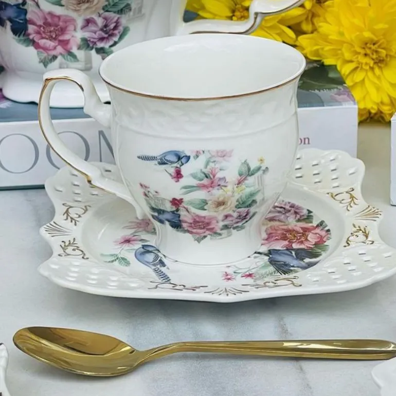 24 Piece Tea Set Summer Blue Bird Garden