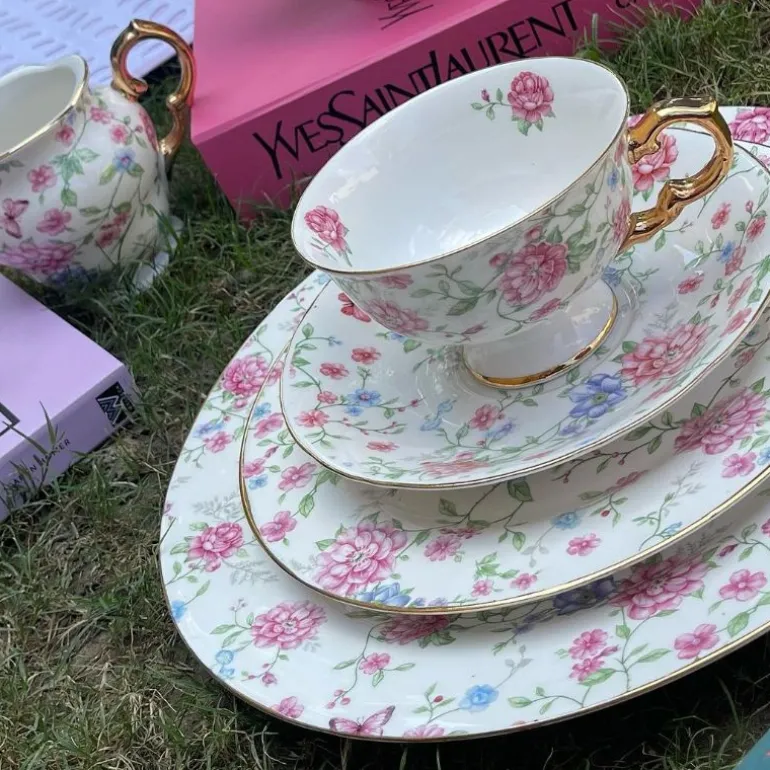 24 Piece Tea Set White Spring