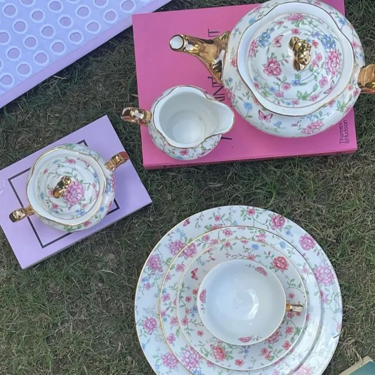 24 Piece Tea Set White Spring