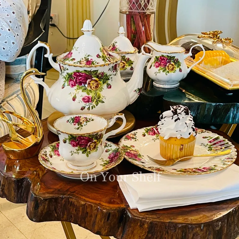 RA Red Rose Love (85 piece dinner set for 12)