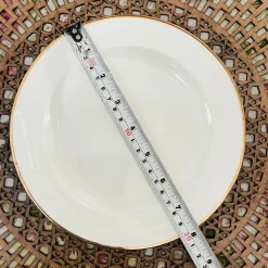 Regal Essence: White and Gold Classic Collection - Quarter Plate (single piece)