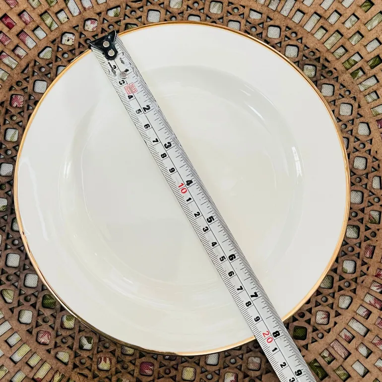 Regal Essence: White and Gold Classic Collection - Quarter Plate (single piece)