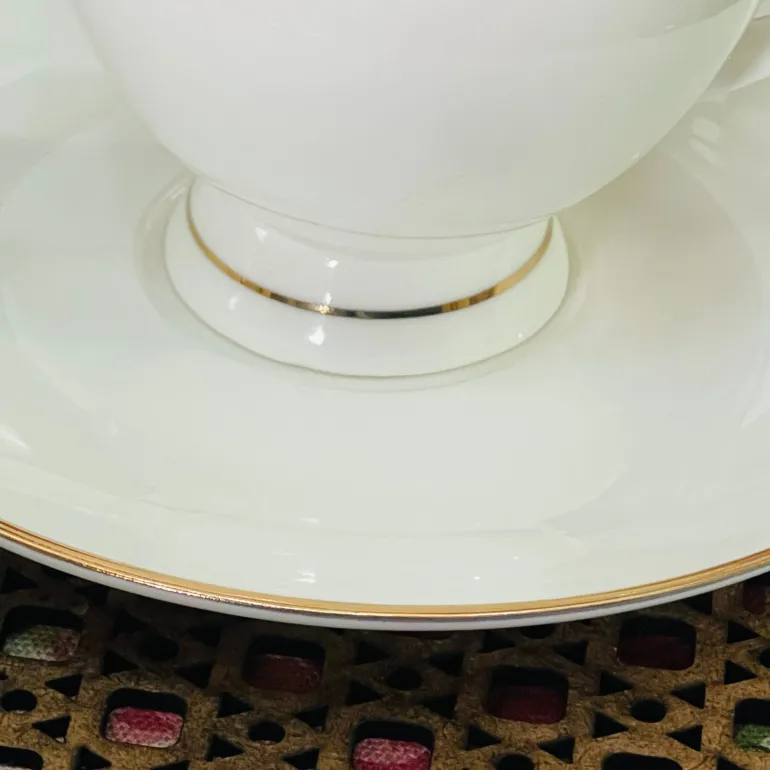 Regal Essence: White and Gold Classic Collection - Tea Cup & Saucer (single cup and single saucer)
