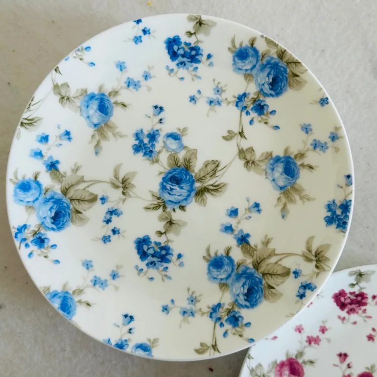 Rosette Garden (Set Of 8 Quarter Plates)