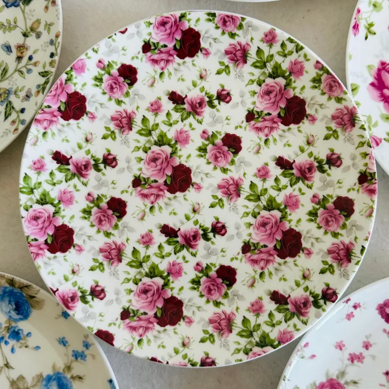 Rosette Garden (Set Of 8 Quarter Plates)