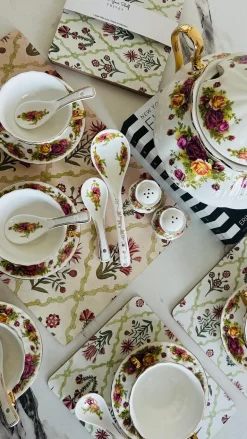 Secret Garden Red Rose Soup Set (23 Piece)