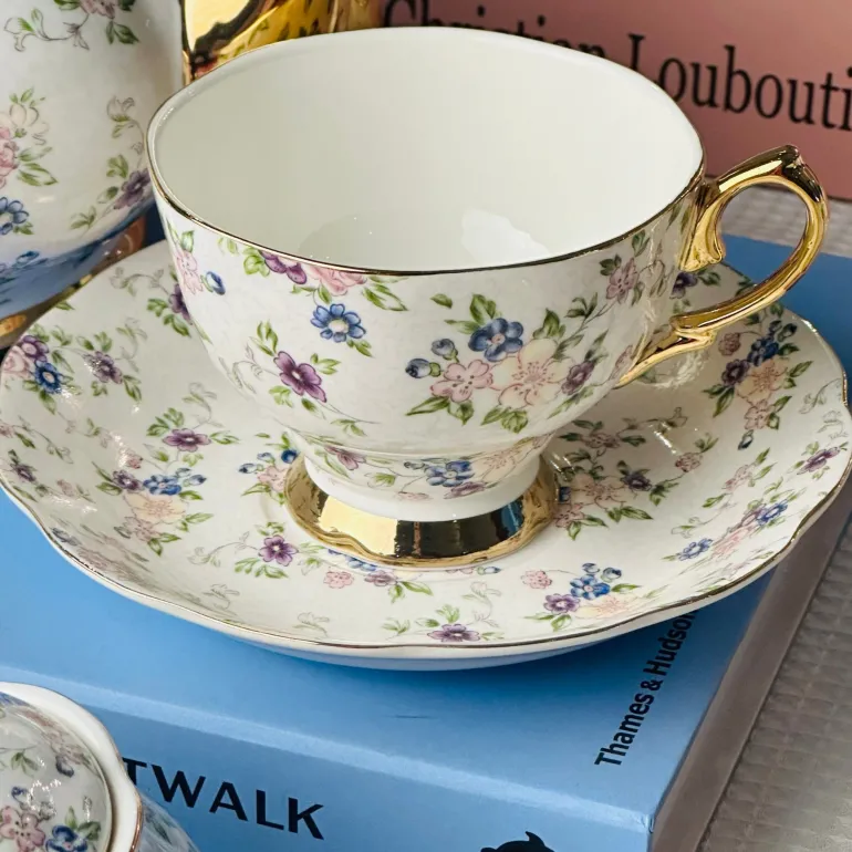 Secret Garden Spring Floral Gold Handle (75 piece dinner set)