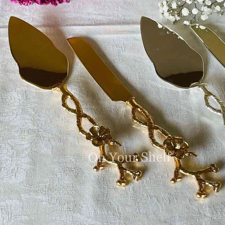 Slicer Knife and Cake Lifter Gold