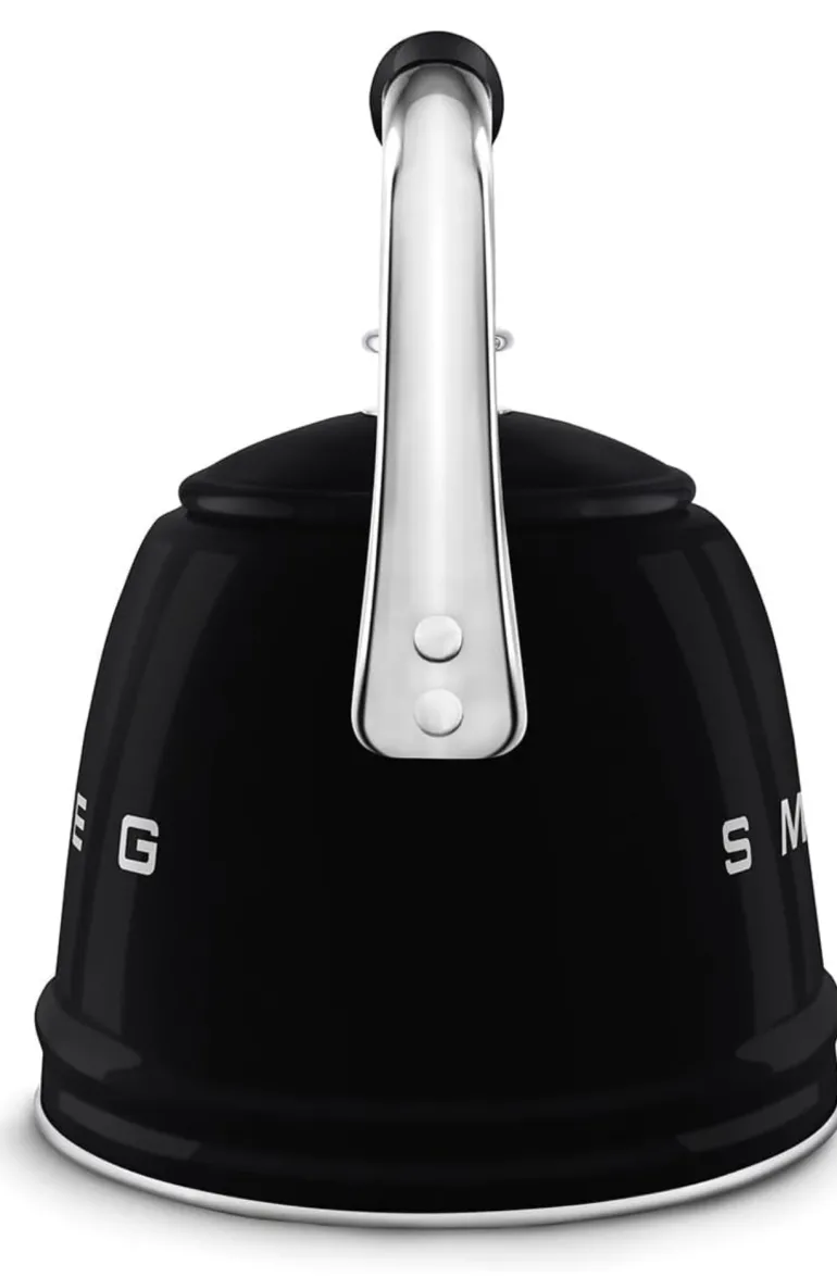 SMEG Black Whistling Kettle