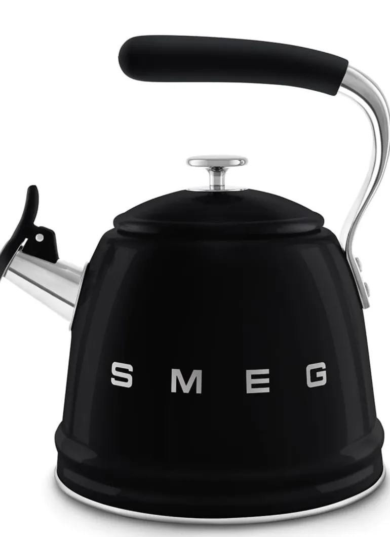 SMEG Black Whistling Kettle
