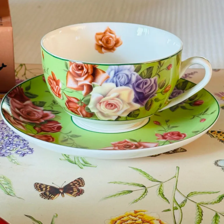 The Duchess’s Bloom In Green (set of six cups and saucers)