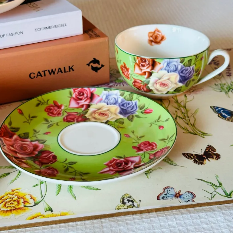 The Duchess’s Bloom In Green (set of six cups and saucers)