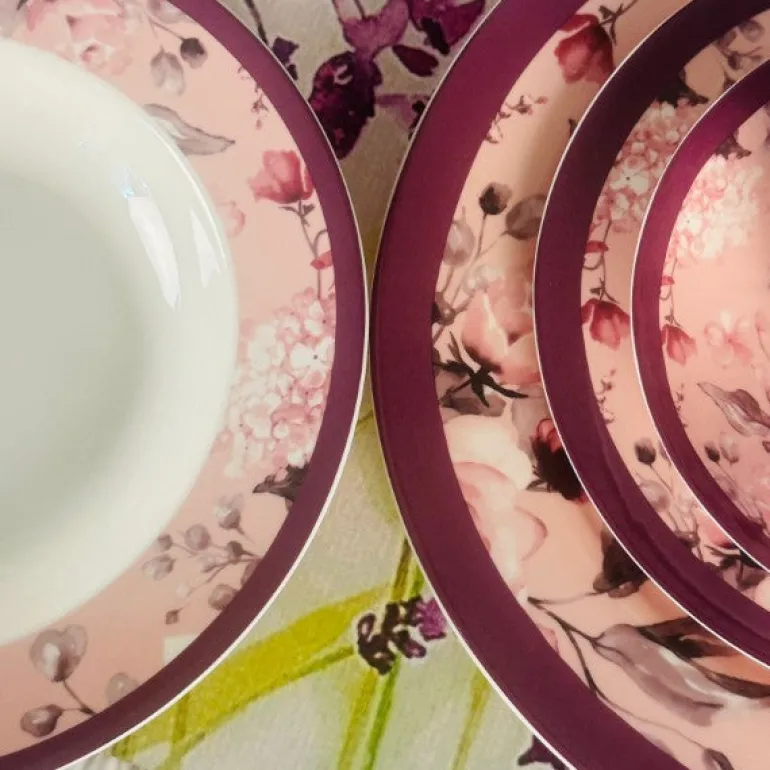 The Pink Blooms (18 piece plate set)