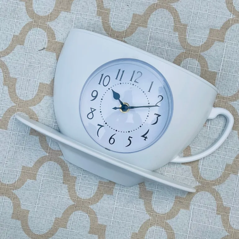 WhimsiTea Time Clock(white)