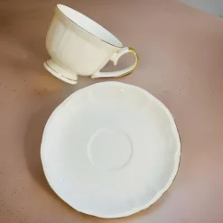 White Satin (set of six cups and saucers)